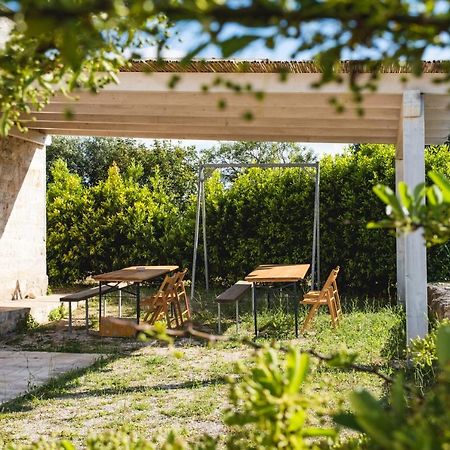 Ostello Dei Giardini Di Pomona Cisternino Bagian luar foto